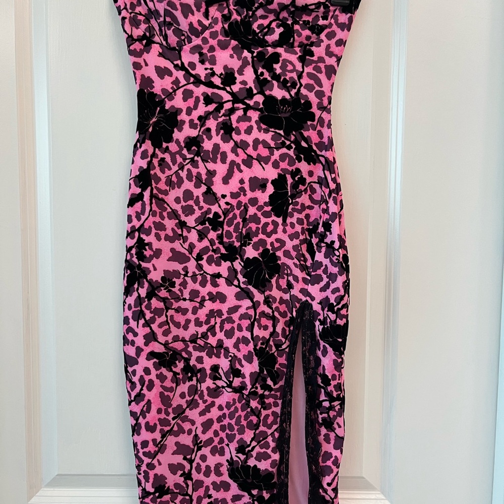 Chic Strapless Pink and Black Floral Dress